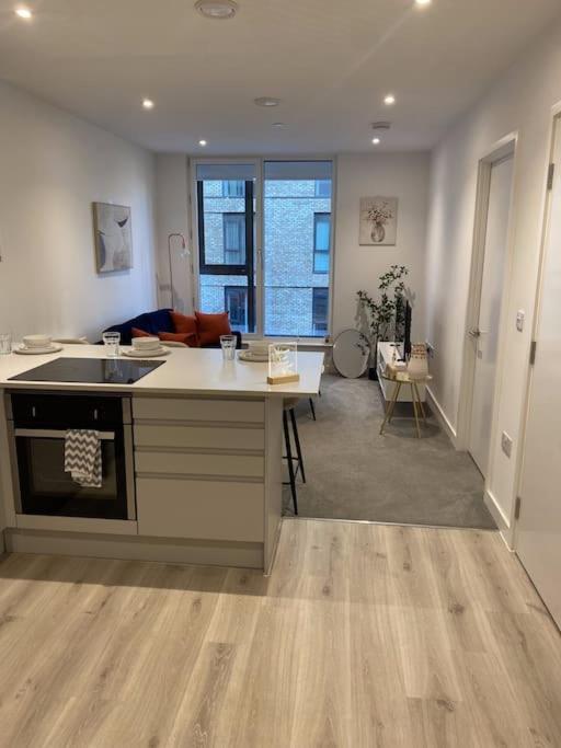 Modern Trafford 1Br Apartment-Free Parking-Cinema Room Manchester Esterno foto