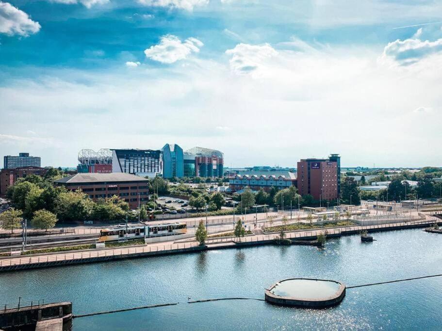 Modern Trafford 1Br Apartment-Free Parking-Cinema Room Manchester Esterno foto