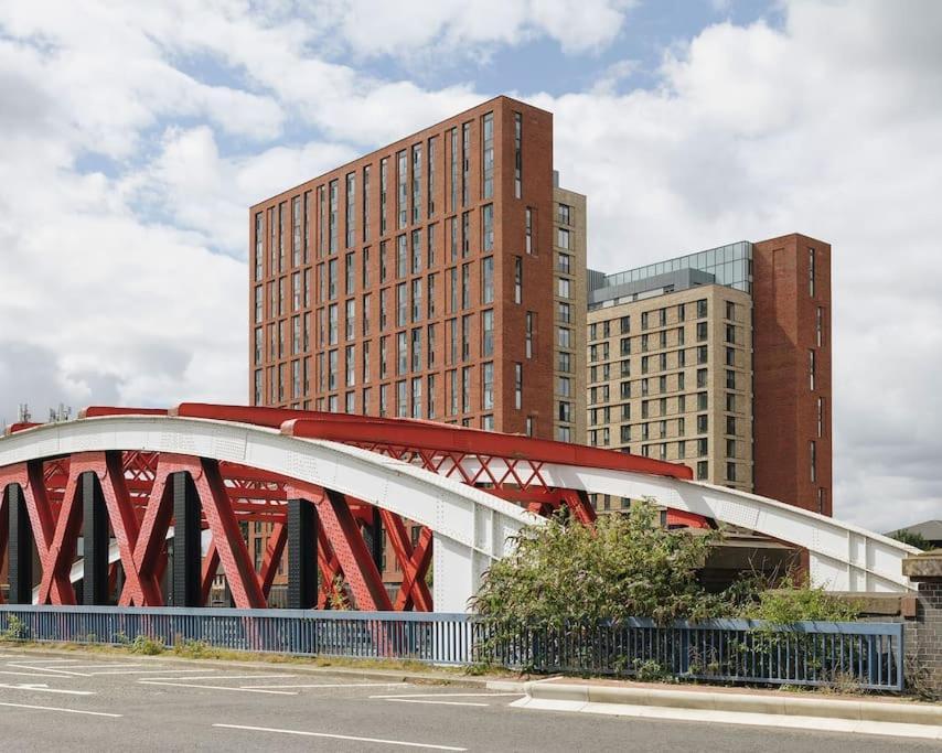 Modern Trafford 1Br Apartment-Free Parking-Cinema Room Manchester Esterno foto